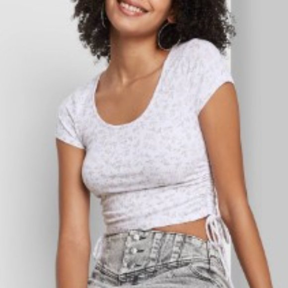 Women's Short Sleeve Scoop Neck Side Cinched Baby T-Shirt - Wild Fable NWT - Picture 1 of 7